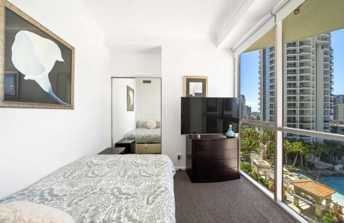 Surfers Paradise Apartment | Chevron Renaissance Holiday Apartment