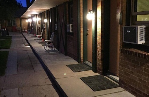 Cheyenne House | Cheyenne Motel
