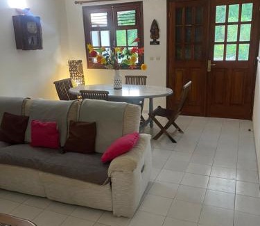 Lamentin Villa | Chez Henrico