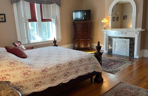 Reidsville Bed & Breakfast | Chez Lindsey Bed & Breakfast