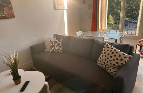 Maisons-Alfort Apartment | Chez Marie - 4p - Proche Paris - Metro 8
