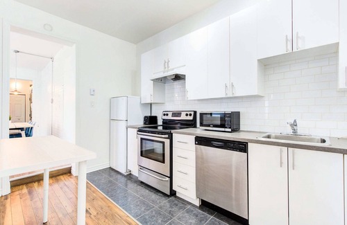 Plateau Mont Royal Apartment | Chez Mont Royal Apartments