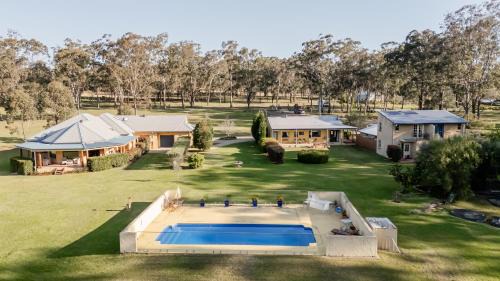 Pokolbin House | Chez Vous Villas Pokolbin
