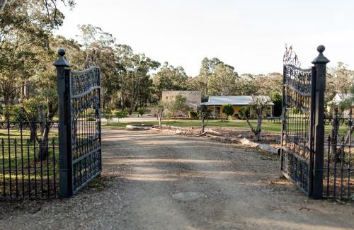 Pokolbin House | Chez Vous Villas Pokolbin