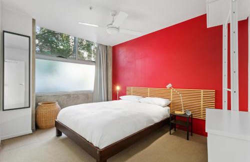 Newtown Apartment | Chic 1-Bed Apartment in the Heart of Newtown