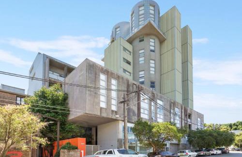 Newtown Apartment | Chic 1-Bed Apartment in the Heart of Newtown