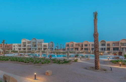 Shurtah al-Dakhlah Apartment | Chic 1 BR with private jacuzzi