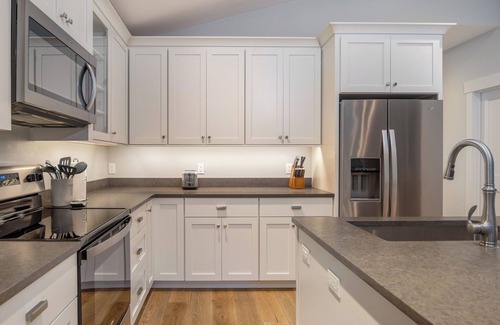 Friday Harbor Condo | Chic 2 bed/2 bath Condo backing UW Labs preserve in enchanting Friday Harbor