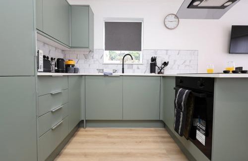 Roath Apartment | Chic 2 Bed Flat near Central Cardiff
