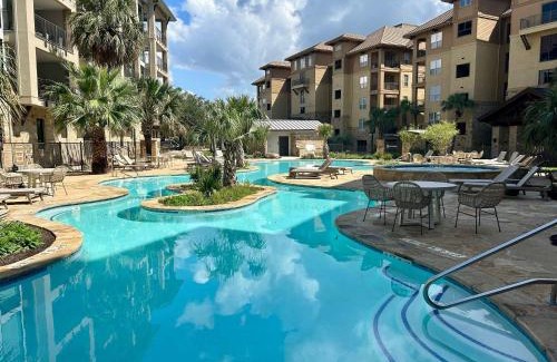 Horseshoe Bay House | Chic 3BDR for 6 with Pool & Hot Tub Overlooks Marina