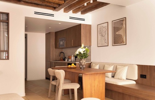 Quartier de la Porte-Saint-Denis Apartment | Chic A/C Central apt - 2bdr/6p - Faubourg s/Denis
