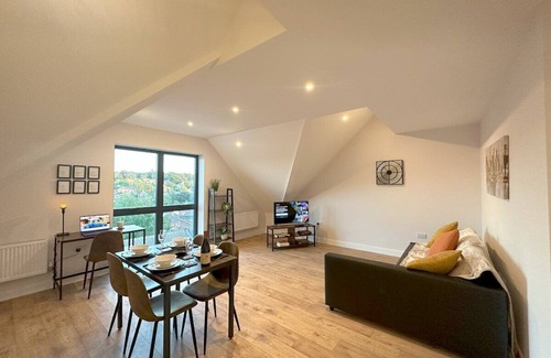 Royal Tunbridge Wells Apartment | Chic and Airy Apartment