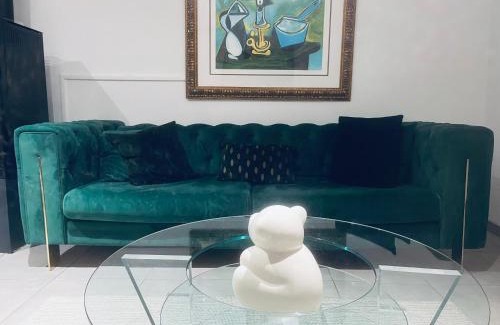 Tremblay-en-France Apartment | Chic and Peaceful apartment Roissy Charles de Gaulle Airport 15mins-Parc des Expositions Villepinte 10mins- Disneyland 30mins
