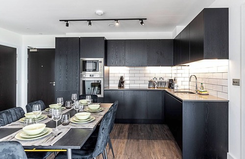 College Park and Old Oak Apartment | Chic and Sleek Sky-High Apartment