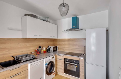 Palaiseau Apartment | Chic and spacious apart southern Paris