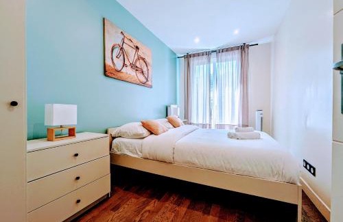 Clamart Apartment | Chic and spacious apart with parking and garden