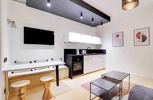 Porte-Dauphine Apartment | Chic Apartment - 1br/4p - Jardin Jean Doornick