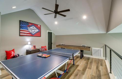 Higden House | Chic Arkansas Retreat with Patio, Grill and Fire Pit!