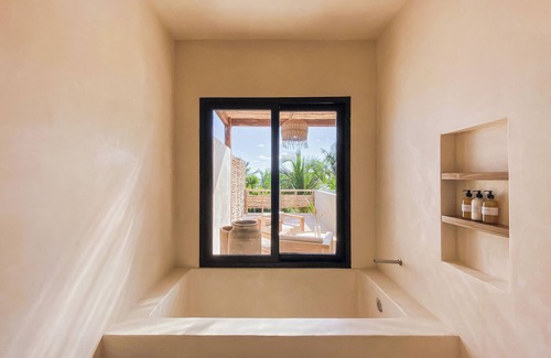 Zona Hotelera Apartment | Chic Beach Studio with Plunge Pool in Tulum Hotel Zone