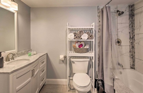 Lincoln Park House | Chic Catskills Summer Getaway w/ Hot Tub & Firepit