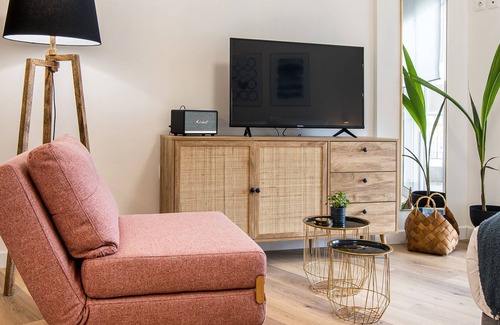 Volos City Centre Apartment | Chic & Comfort Homes in Central Volos