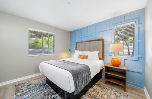 Garden Hills Apartment | Chic Condo Retreat in Central Buckhead Atlanta