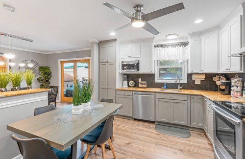 Neptune City House | Chic & Elegant Retreat With Pool And FREE Parking Sleeps 16 Guests