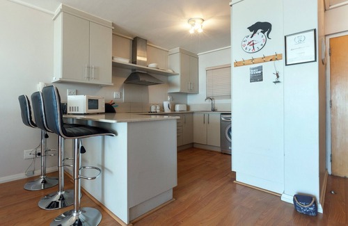 Lagoon Beach Apartment | Chic Home, Lagoon Views situated within a Hotel