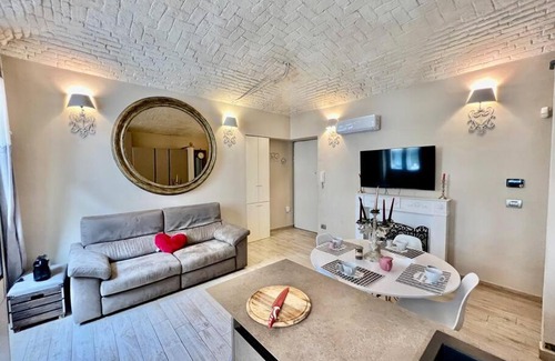 Moncalieri Apartment | Chic house near the castle