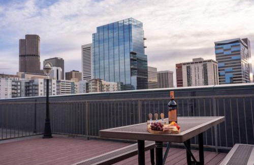 Ballpark House | Chic Loft Heart of RiNo
