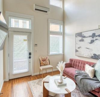 Alphabet Historic District Apartment | Chic Loft Retreat in the Heart of NW Portland