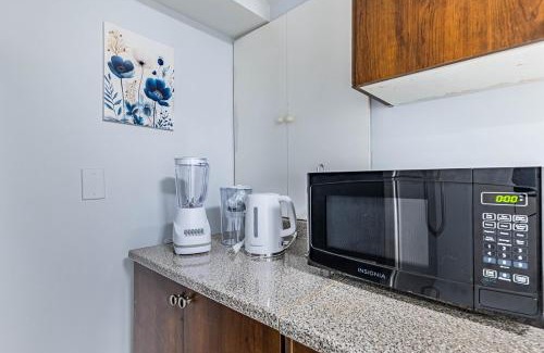 Halton Regional Municipality Apartment | Chic Milton Basement, Near Highways & Airport