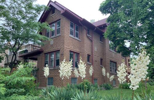 Riverwest Apartment | Chic Milwaukee Apartment in Hip Neighborhood!