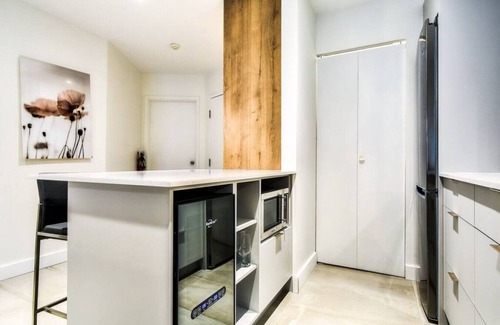 Mont-Tremblant Apartment | Chic Mt-Tremblant Condo with View on the Lake