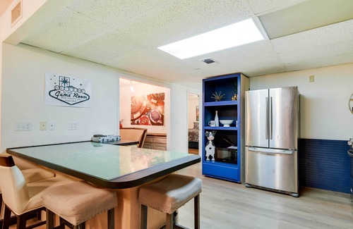 Thackerville House | Chic Oklahoma Retreat w/ Patio, Bar & Fire Pits!