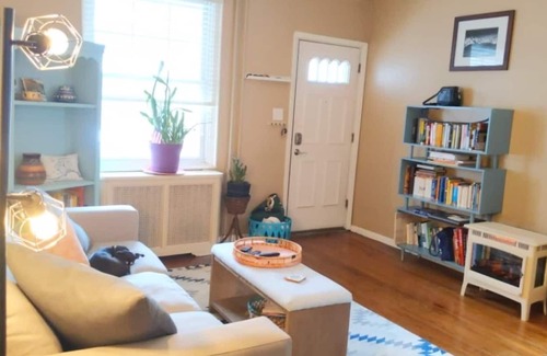 Roxborough-Manayunk House | Chic Philly Retreat: Entire Home w/ Garden