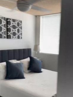 Granville Apartment | Chic Retreat in Granville - steps to train !