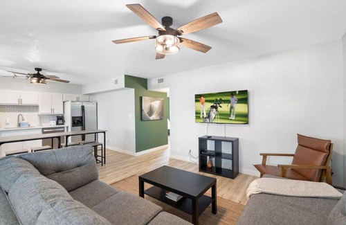 South Scottsdale Apartment | Chic Scottsdale