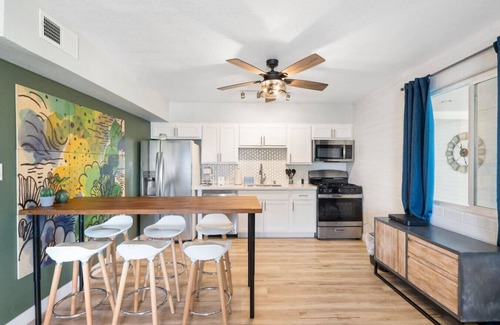 South Scottsdale Apartment | Chic Scottsdale