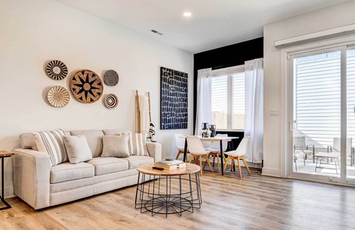 Windsor Park House | Chic Townhouse 2 Mi to Downtown Indianapolis