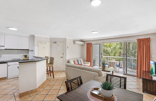 Main Beach Apartment | Chidori Court
