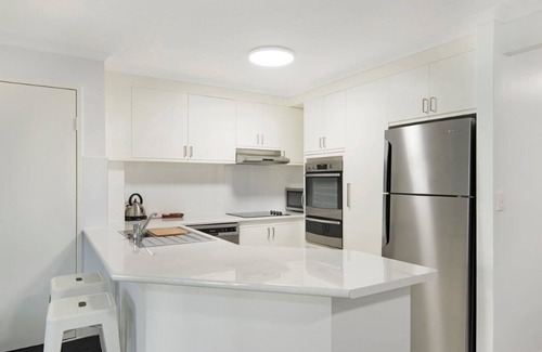 Main Beach Apartment | Chidori Court