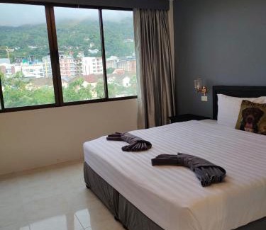 Patong Hotel | Chilli House Residence
