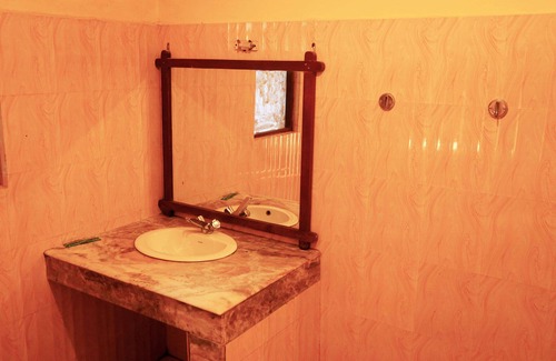 Sauraha Hotel | Chitwan Forest Resort