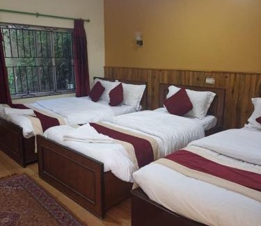 Sauraha Hotel | Chitwan Safari Resort