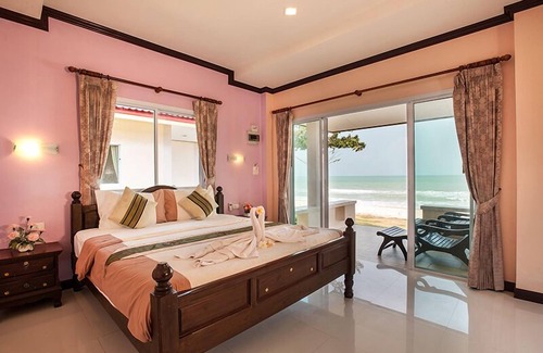 Khanom Hotel | Chonnapha Resort