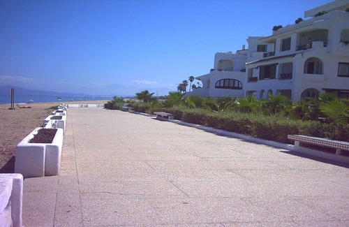 Fnideq Apartment | "Chorouk / sunrise", "Square" on the beach