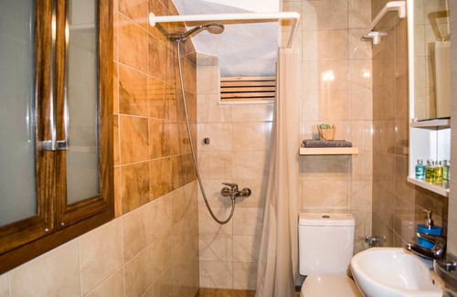 Skiathos Town Villa | Chris Rea Villa