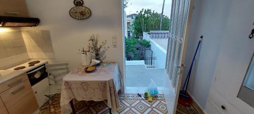 Kritsa Apartment | Christin P. Cute home with patio
