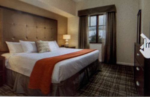 Park City Resort | Christmas & New Year Ski In/Ski Out - Beautiful 2 bedroom resort condo-Sleep 8!